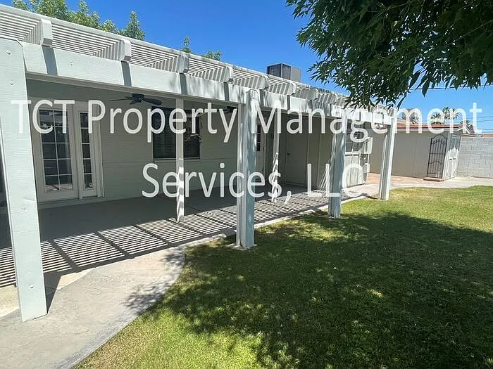 27 E McKinley St — Photo 8