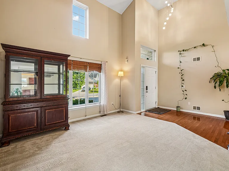 16304 Mulberry Way — Photo 6