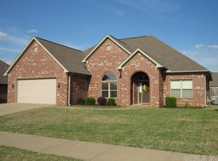 1820 Josh Dr, Conway, AR 72034