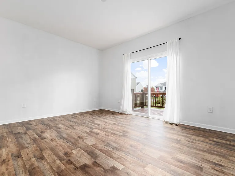 353 Laurel Creek St — Photo 27