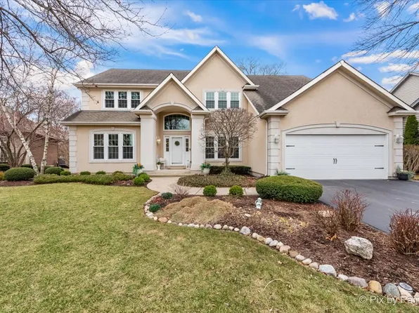 7429 Bittersweet Dr, Gurnee, IL 60031