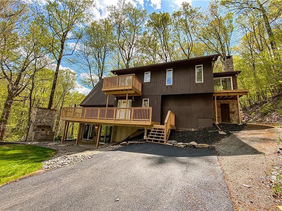 731 Bark Dr, Walnutport, PA 18088 Zillow