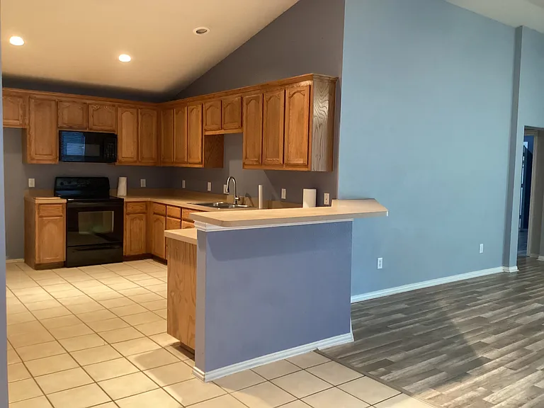 11912 Porcupine Dr — Photo 4