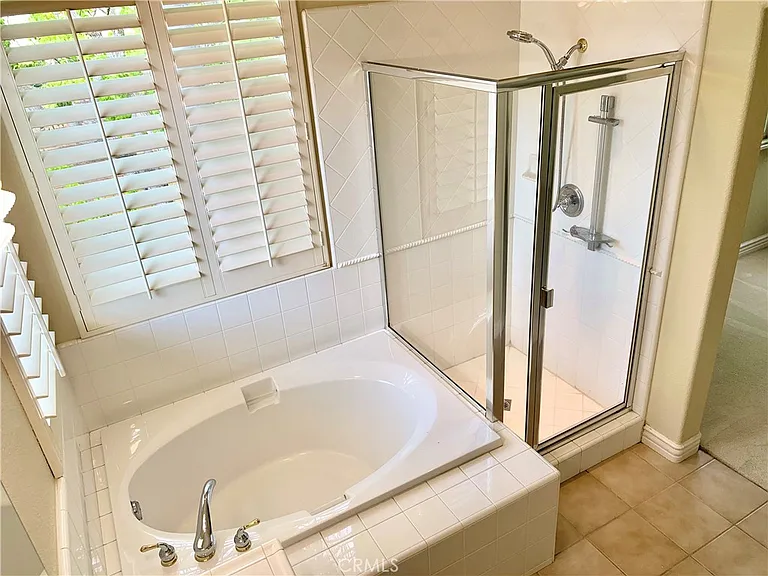 281 Mesa Dr — Photo 21