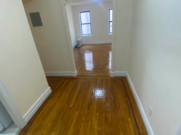 2157 Wallace Avenue 3D image 1 of 10