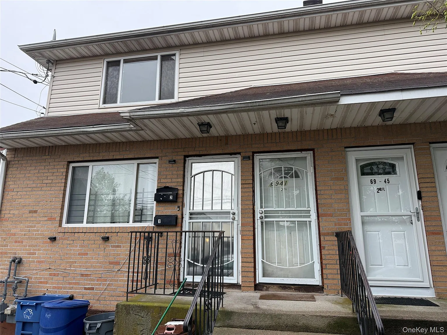 2 bed, 1.0 bath, 2160 sqft, $2,997 — Photo 2