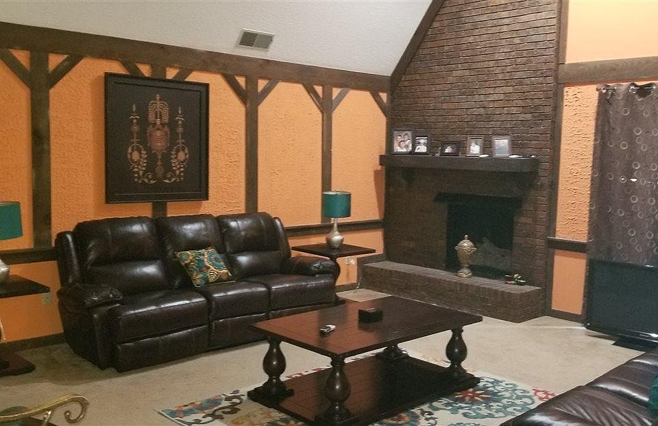 2nd image of 3737 Misty Oak Dr
