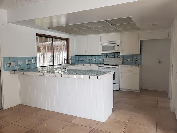 5th image of 14266 La Paz Dr