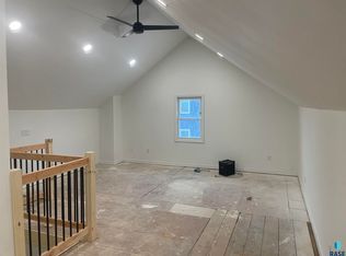 1508 S Duluth Ave, Sioux Falls, SD 57105