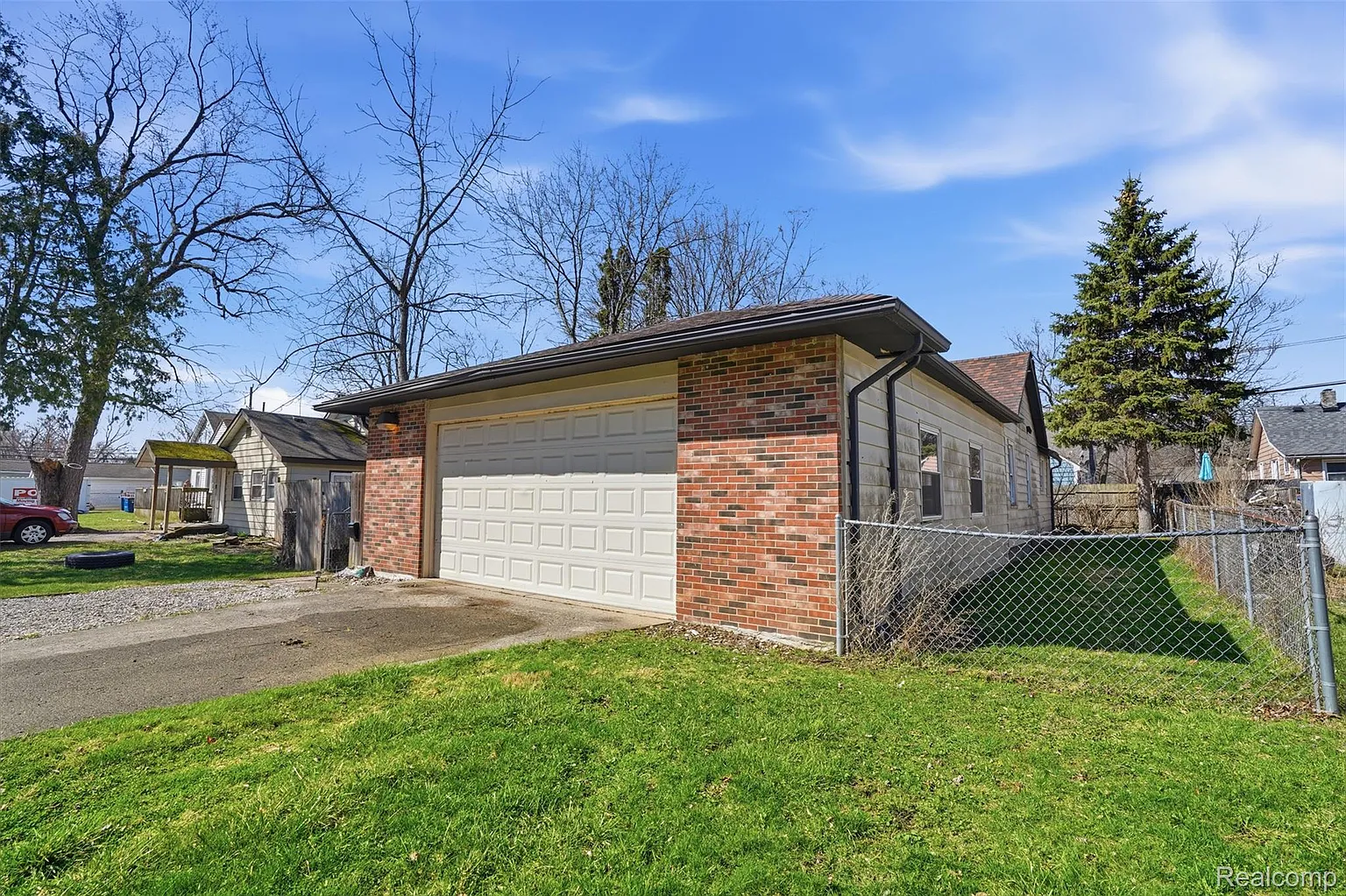 114 Waterly Ave photo 1