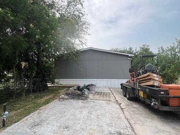 5th image of 272 Orange St