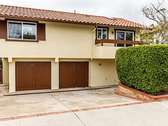 One Car Garage Space!