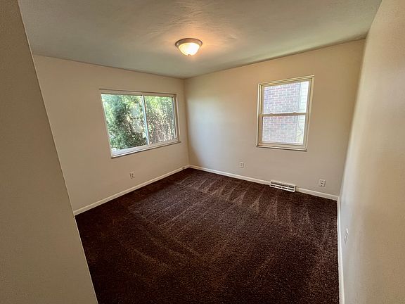 5th image of 959 Lindsay Ave