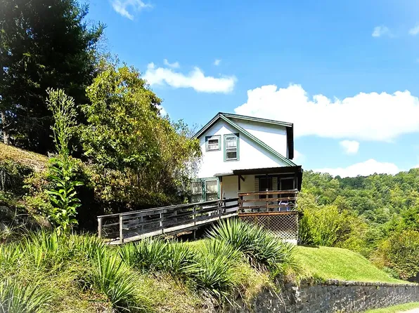120 Shinbriar Hill Rd, Bramwell, WV 24715