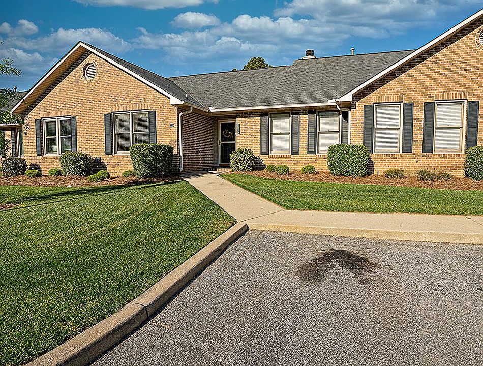 1st image of 220 Heritage West Ct