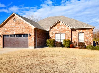 5 Oak Tree Cir, Conway, AR 72032