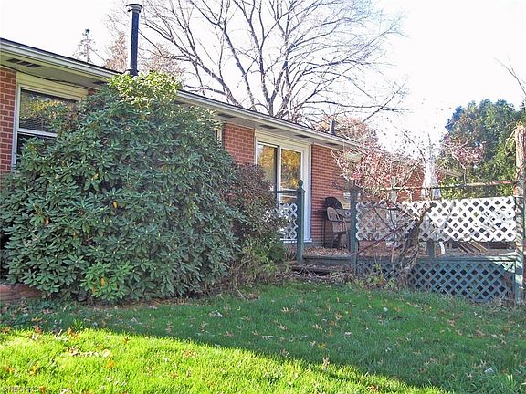 2nd image of 1229 Meadowlark Dr