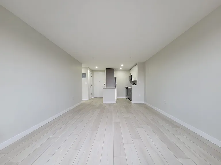 829 Greenwood Ave #3J — Photo 7