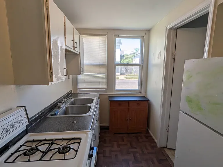 1035 West Ave #1 — Photo 5