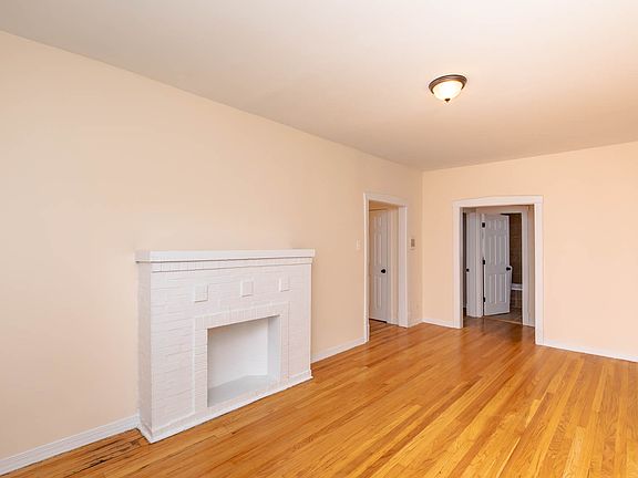 4th image of 4424 N Saint Louis Ave APT 2A