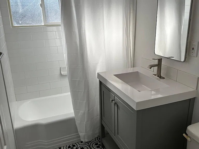 323 N Chevy Chase Dr #G — Photo 9