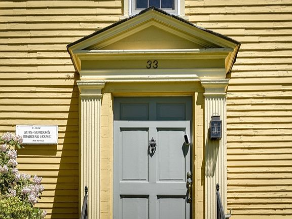 2nd image of 33 Grove St