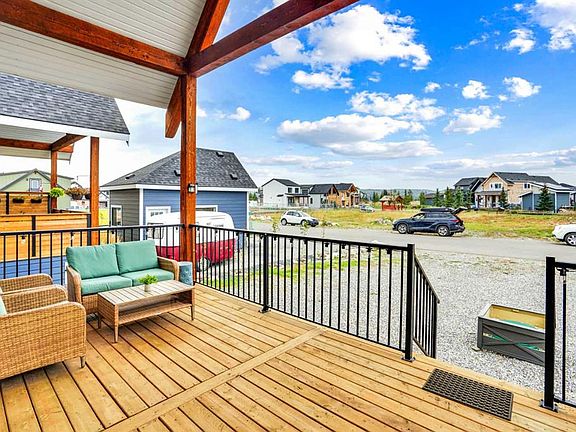 3rd image of 44 SE Cottageclub Ln