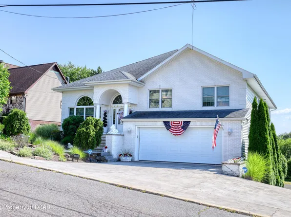 163 Chapel St, Pittston, PA 18640