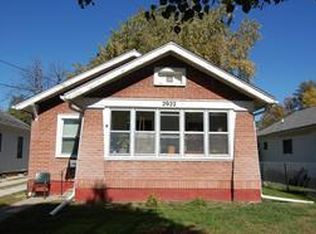 2922 E Grand Ave, Des Moines, IA 50317