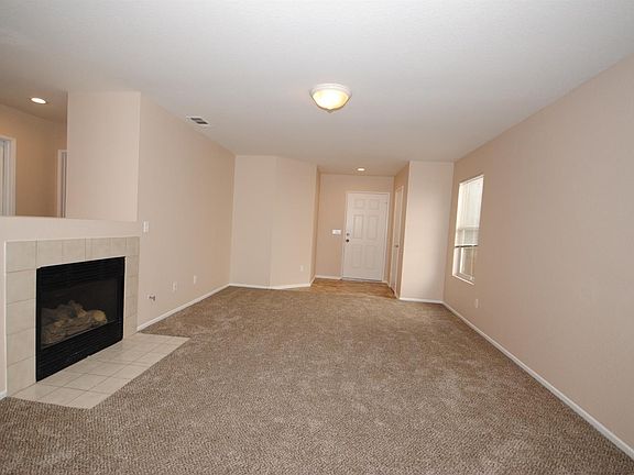 3rd image of 14448 Carter Ct