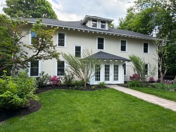 524 Ward St, Newton, MA 02459