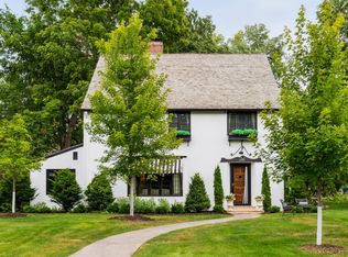 153 Maple Hill Rd, Hopkins, MN 55343