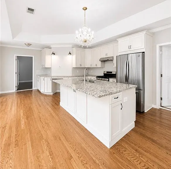 3235 Bentwood Close — Photo 40