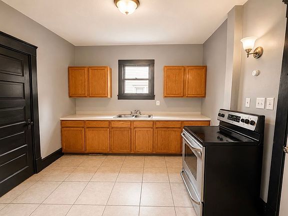 5th image of 836 Stadelman Ave
