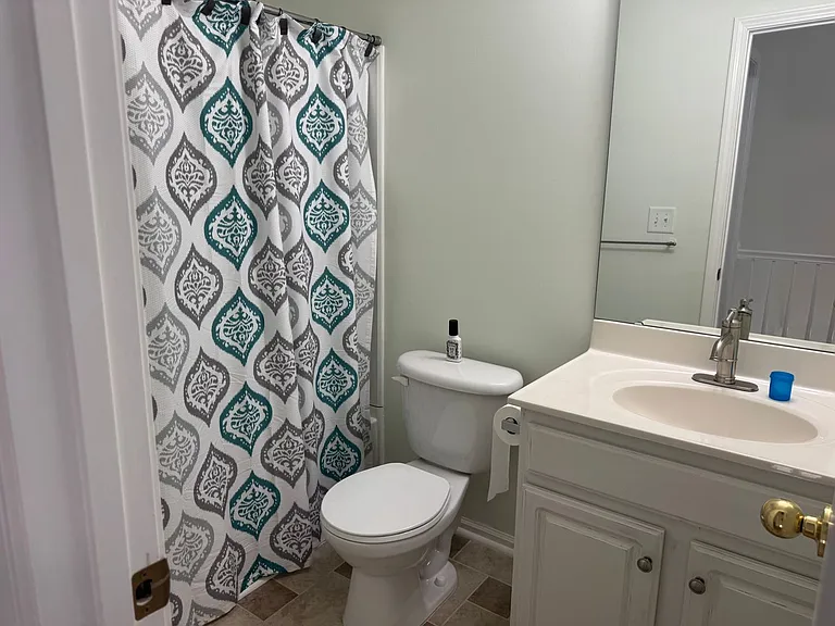 136 Madelia Pl — Photo 43