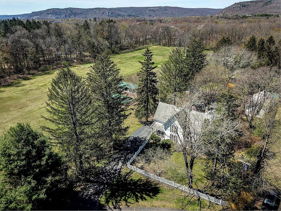 1st image of 85 Neversink Drive