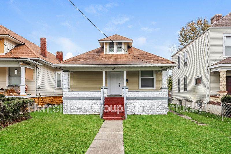 2nd image of 667 S 40th St