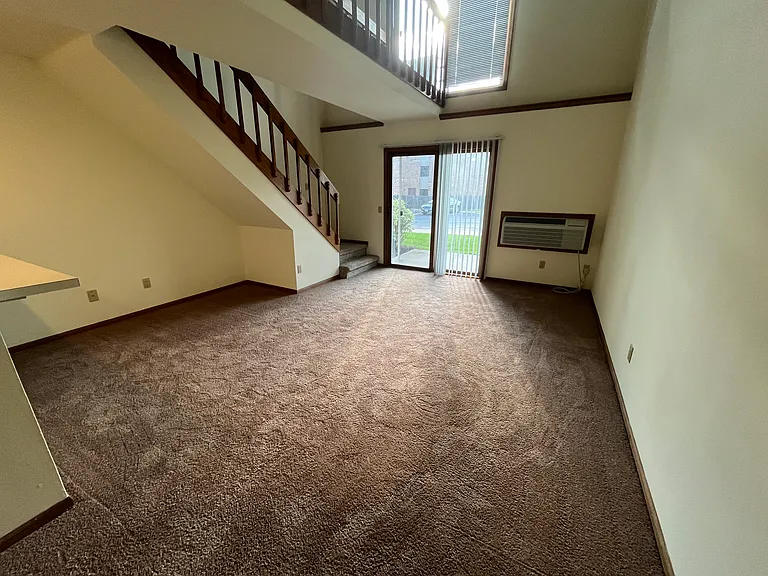 Londonderry Lofts — Photo 25
