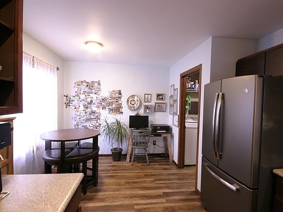 2nd image of 7 W Deer Blvd #A