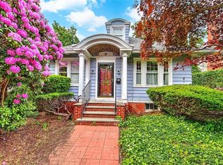 30 Langham Rd, Providence, RI 02906