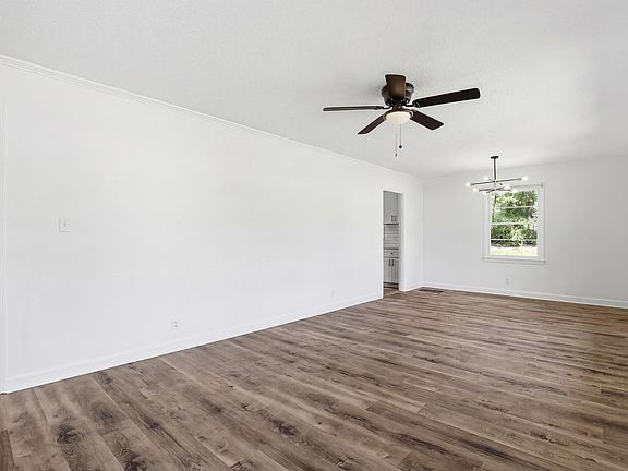 3rd image of 49 Foxhall Rd