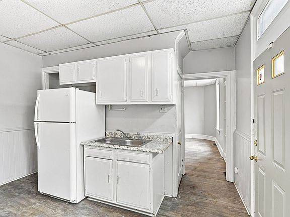 2nd image of 115 N 3rd St #111