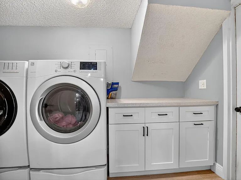 7773 La Mirada Dr — Photo 16
