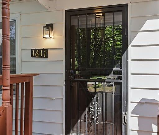 4th image of 1611 Bolton Rd