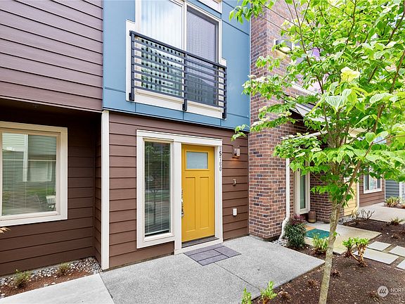 2nd image of 15760 NE 14th Aly