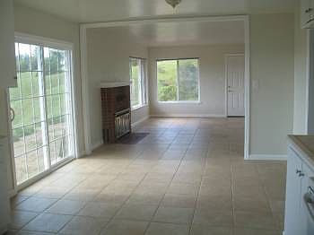3rd image of 605 Tabor Dr APT 4