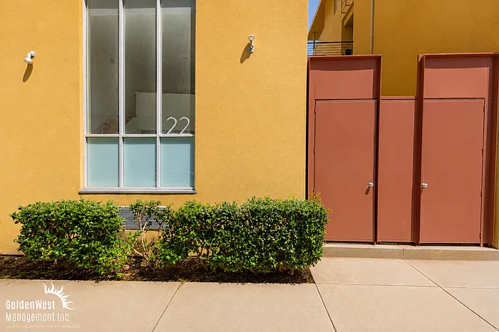 1 bed, 1.0 bath, 650 sqft, $2,500 — Photo 2