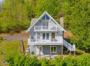 312 Pine Mountain Dr, Galax, VA 24333
