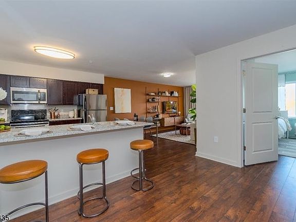 3rd image of 22 Central Ave APT 512