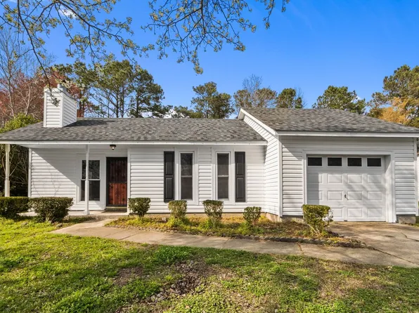 1003 Springdale Dr, Jacksonville, NC 28540